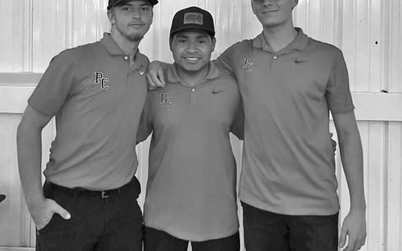 The senior trio of Ethan Verst, Rylee Spence, and Caleb Thompson lead the Wildcats on the links. Photo provided by Mason Monroe