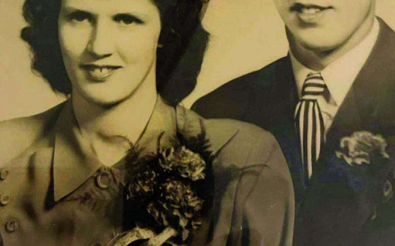 Beulah and Alton Elrod posed for a wedding photo after their marriage on January 22, 1949.