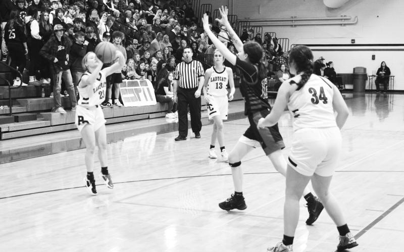 Senior Emmie Dunn goes up for a jump shot in the Ladycats' win over Robertson County. Photo by Sam McClanahan