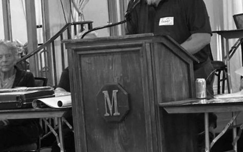 Rodney Hamilton delivers his acceptance speech into the Northern Ky Sports Hall of Fame on October 18th. Photo courtesy Micki Hamilton.