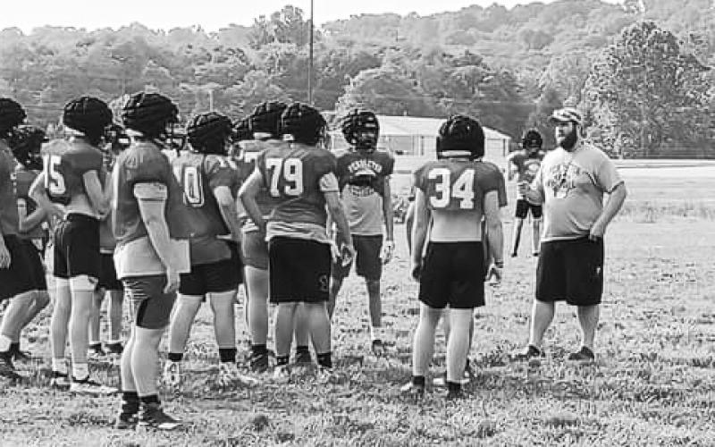 Pettit steps down as Wildcats football coach