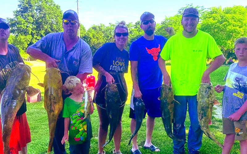 Pugh family hookin' on the Licking River