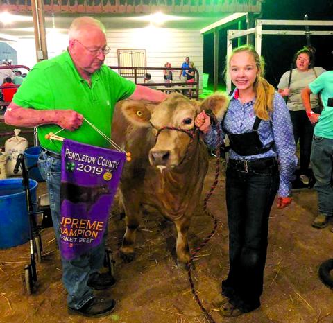 Papaw Chaplin at his last fair with Elli, 2019