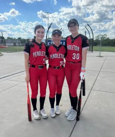 Representing the team were (left to right) Kinly Cooper, Jessa Gerhardstein and Hannah Spaulding. Photo courtesy of Jodi Manning.