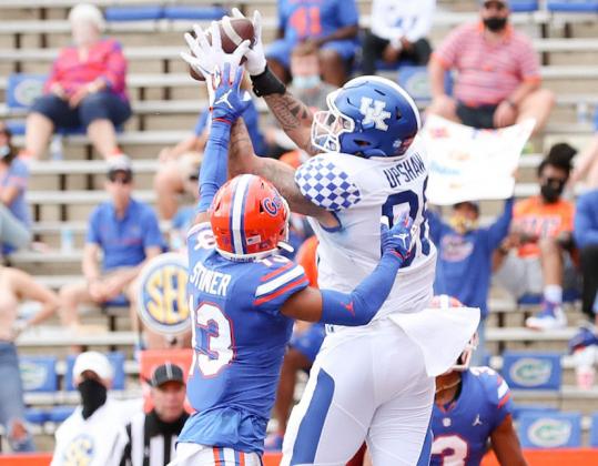 Keaton Upshaw hauls in a touchdown pass in the first half of a 34-10 loss to Florida Saturday in Gainesville. (SEC Photo) 